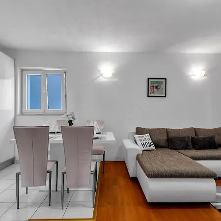 Ivo Apartamento Makarska